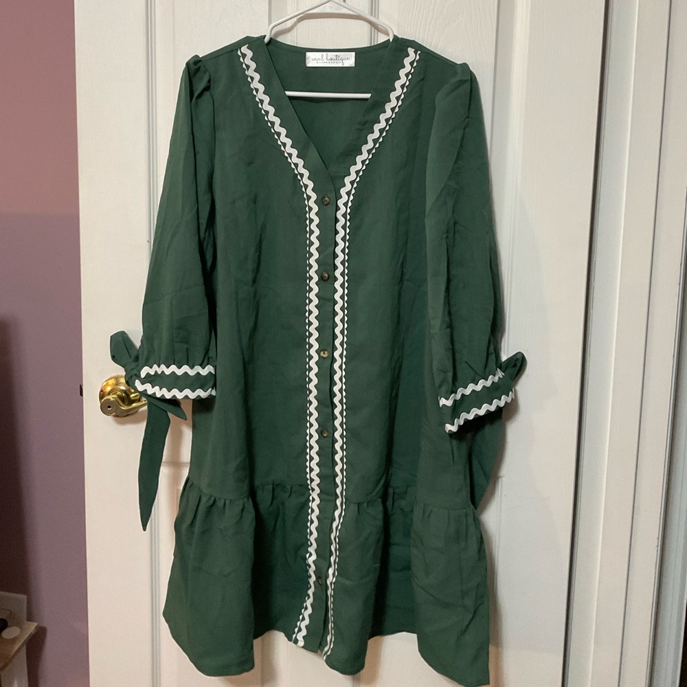Mod Boutique Large NWOT Dark Green With White Ric Rac Trim Mini Dress